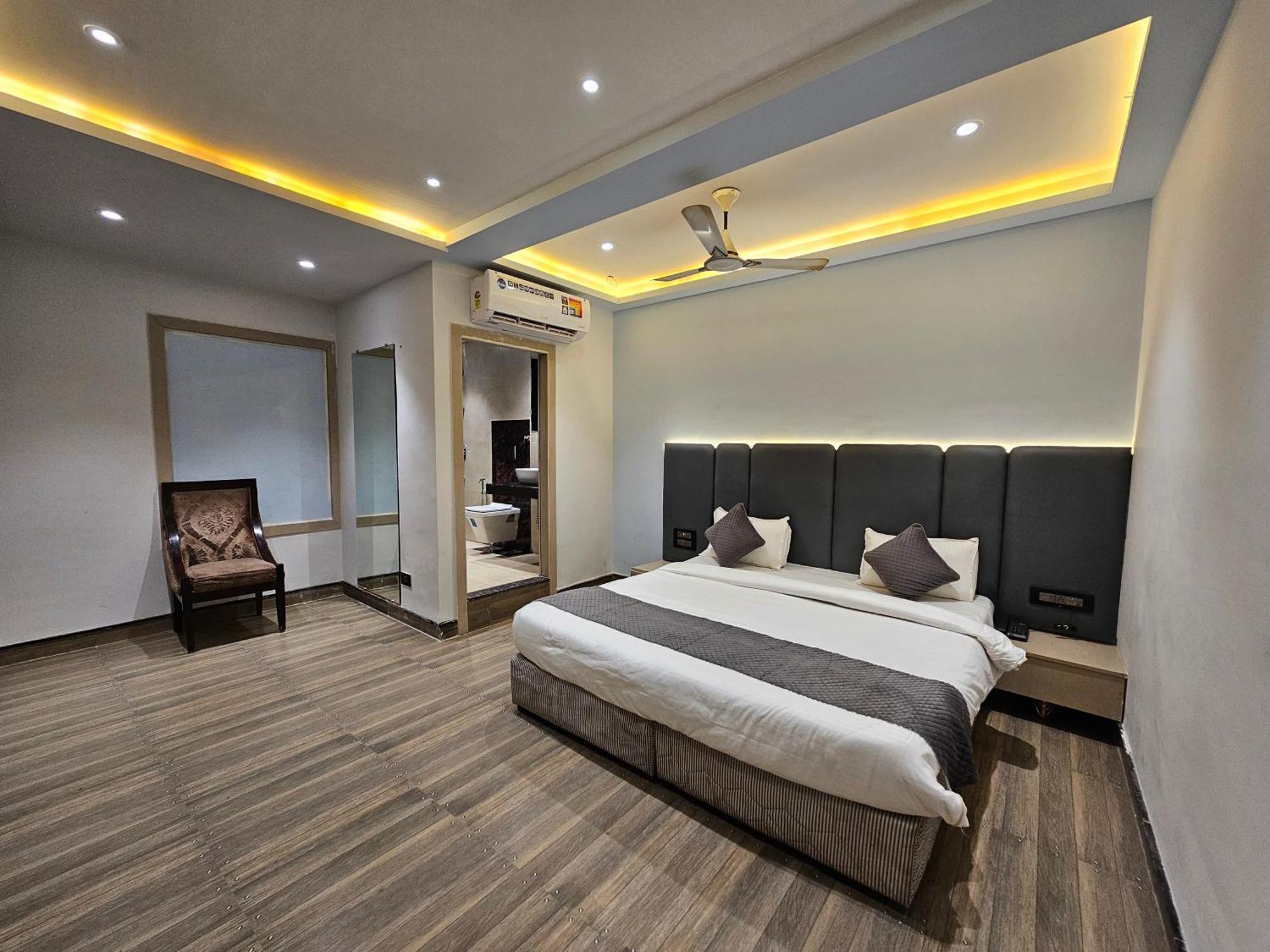 Hotel Mk Vivanta Gwalior Exterior foto