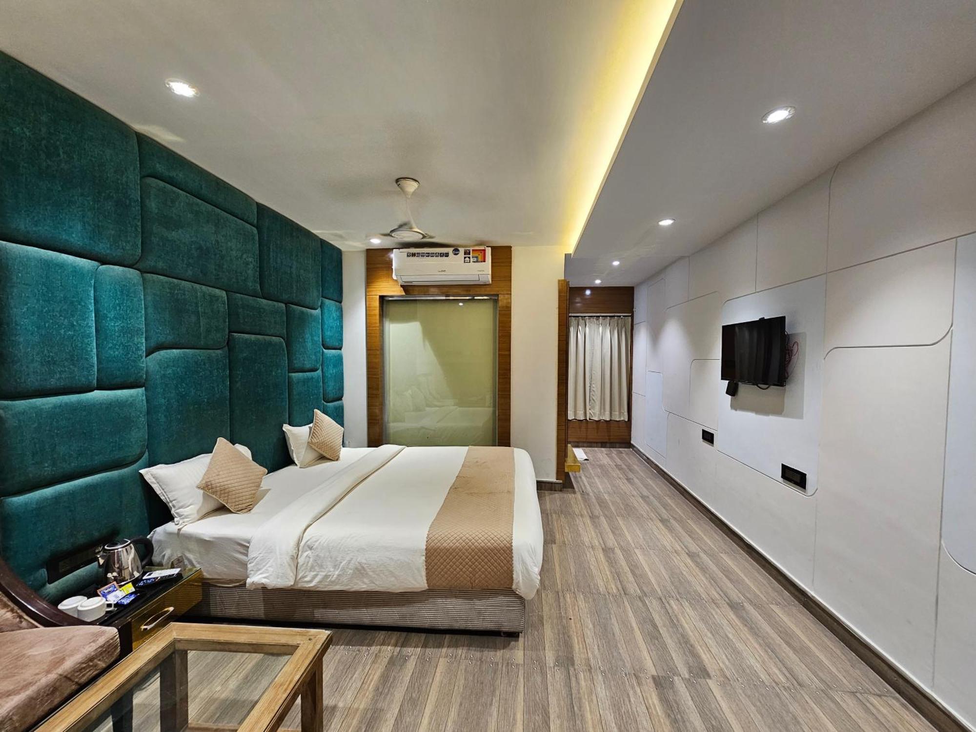 Hotel Mk Vivanta Gwalior Exterior foto